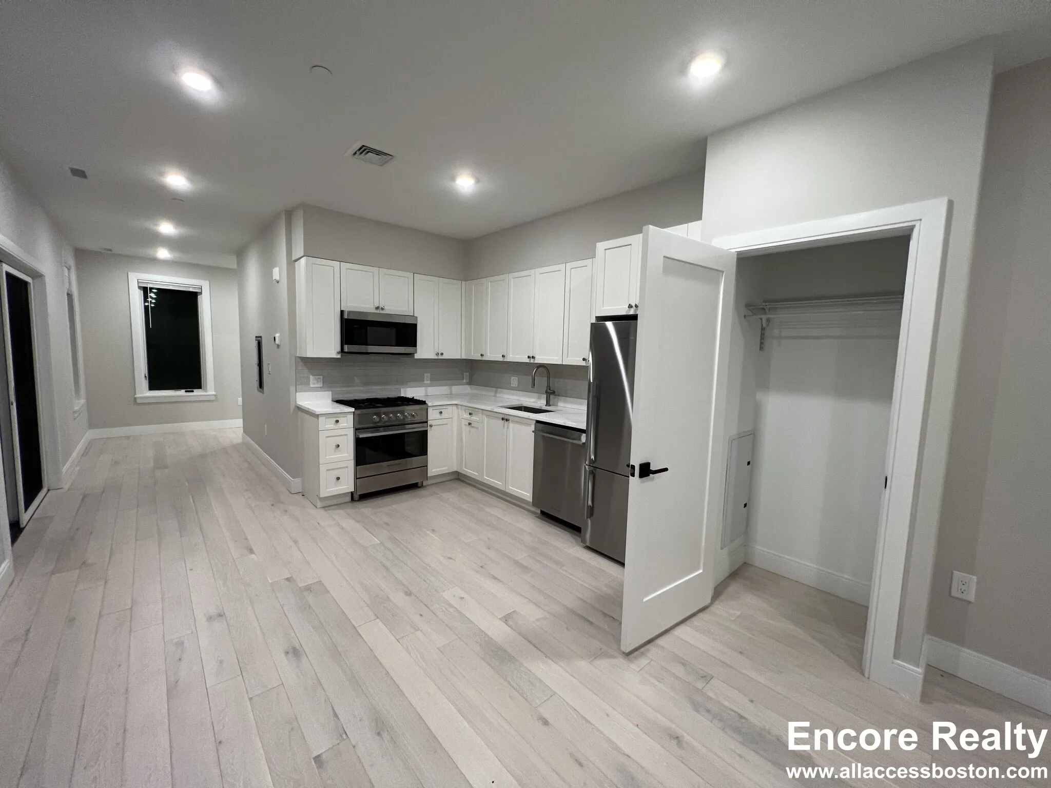 1 bed, 1 bath apartment for rent at 197 Green St Unit 405, Jamaica Plain — photo 7 of 16