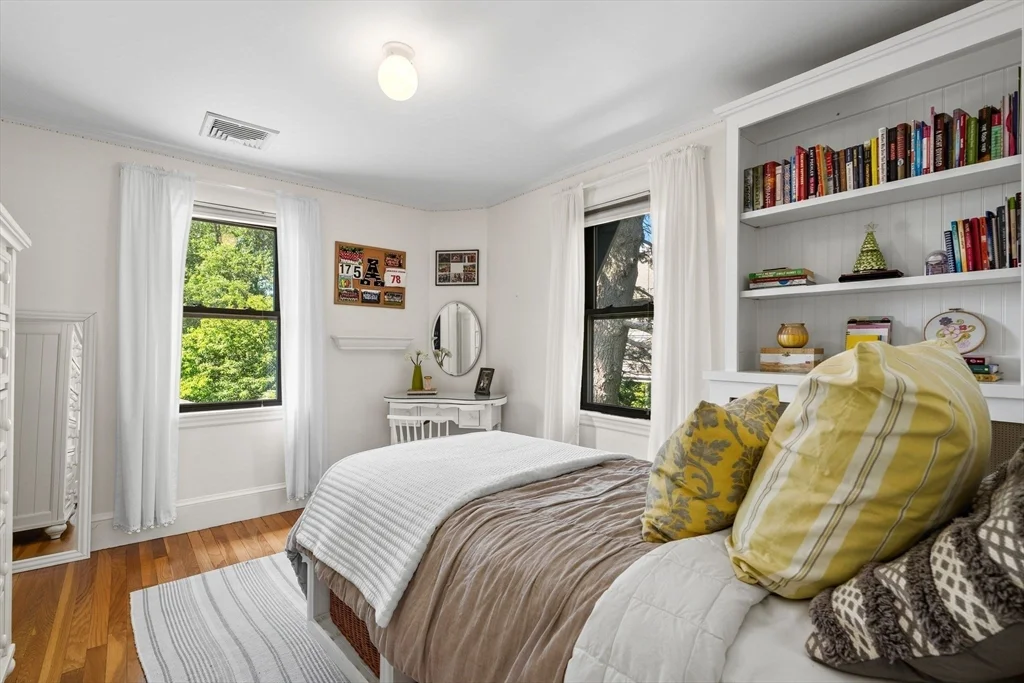 4 bed, 2 bath apartment for rent at 197 Hillside Ave Unit /, Arlington — photo 12 of 26