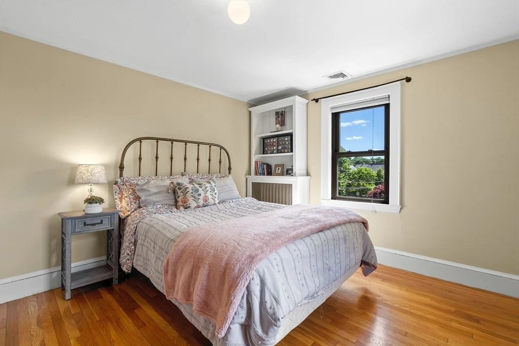 4 bed, 2 bath apartment for rent at 197 Hillside Ave Unit /, Arlington — photo 15 of 26