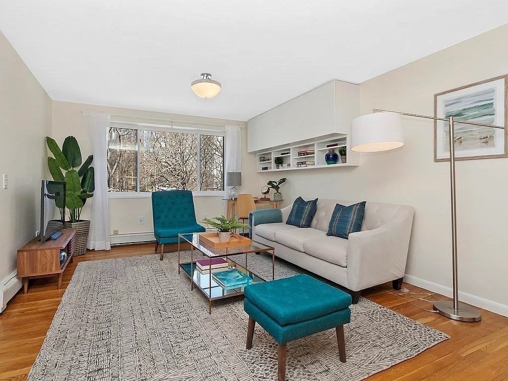 2 bed, 1 bath apartment for rent at 197 Kent St Unit 27, Brookline — photo 3 of 6