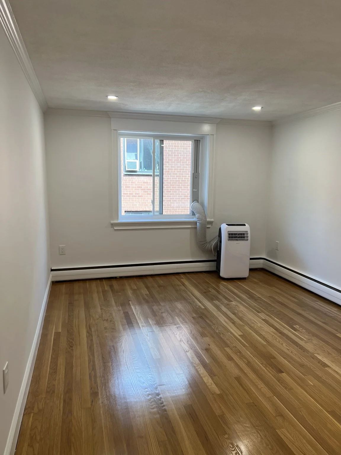 1 bed, 1 bath apartment for rent at 197 Kent St Unit 34, Coolidge Corner — photo 3 of 7