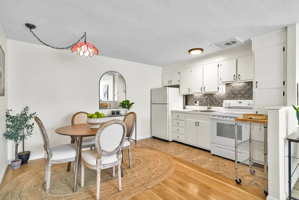 1 bed, 1 bath apartment for rent at 197 Kent St Unit 35, Coolidge Corner — photo 3 of 10