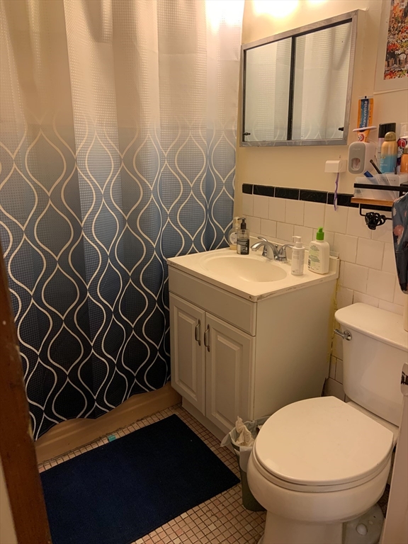 Studio bed, 1 bath apartment for rent at 197 Kent Unit B2, Brookline Village — photo 4 of 8