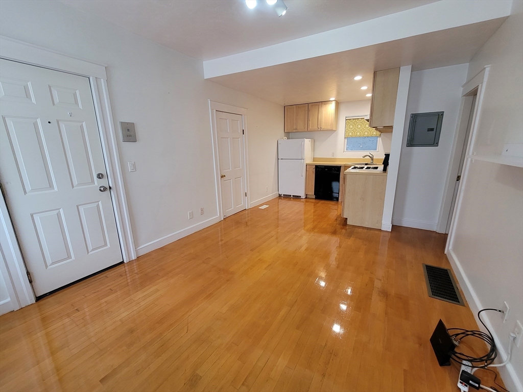2 bed, 1 bath apartment for rent at 197 Otis St Unit 197A, East Cambridge — photo 7 of 11