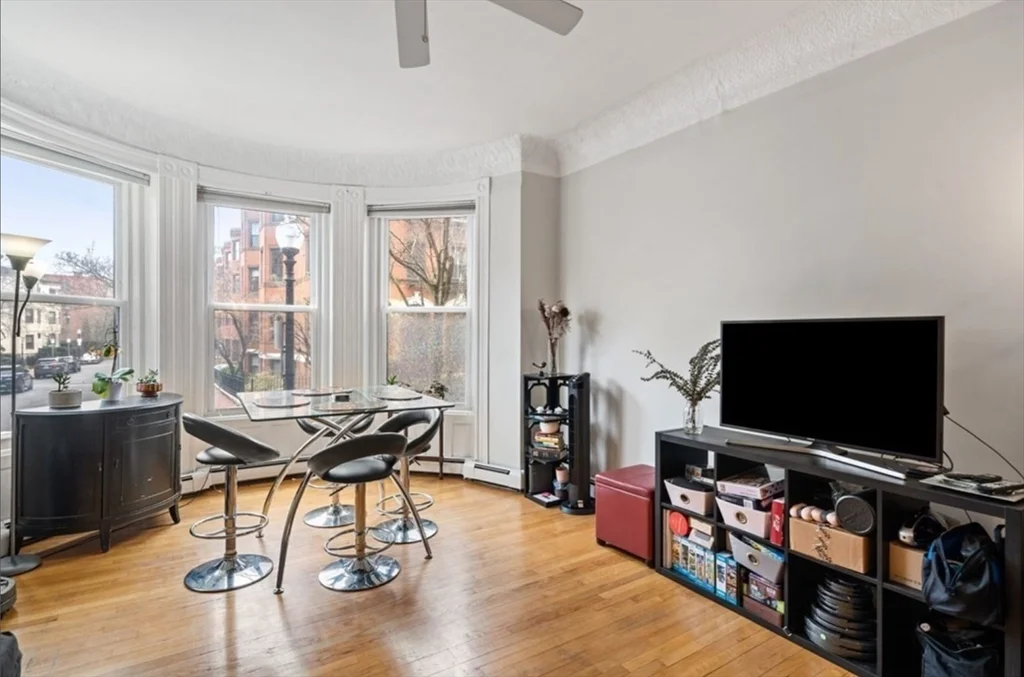 2 bed, 1 bath apartment for rent at 197 St Botolph Unit 1, Back Bay — photo 3 of 17