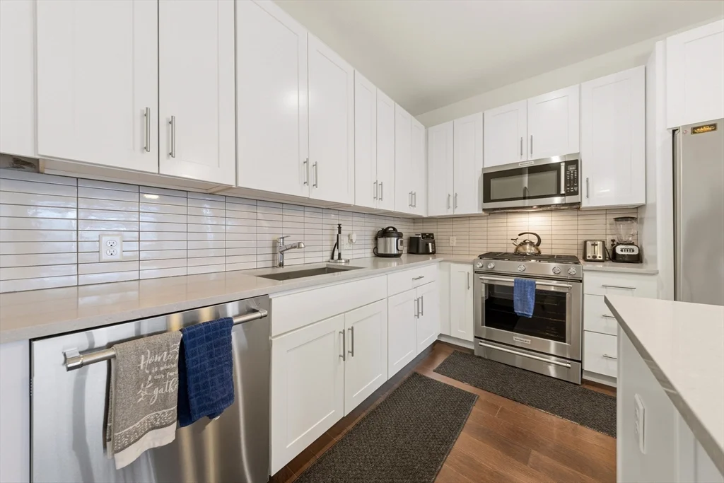 2 bed, 2 bath apartment for rent at 197 Washington St Unit 308, Union Square — photo 8 of 23