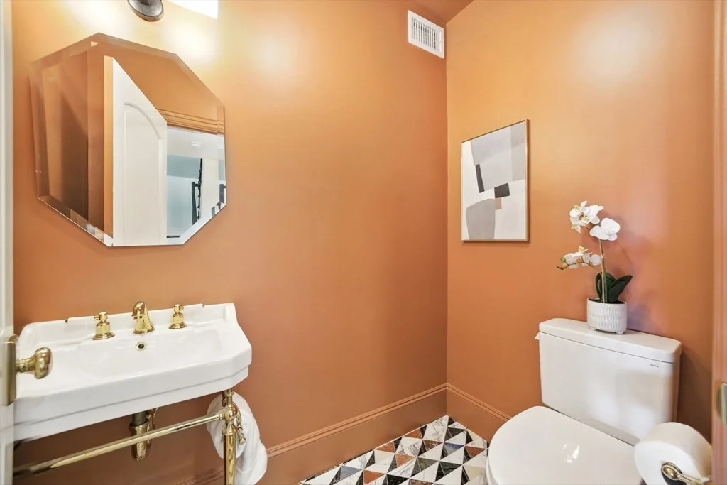 4 bed, 3 bath apartment for rent at 197 Winchester St Unit 197, Coolidge Corner — photo 11 of 42