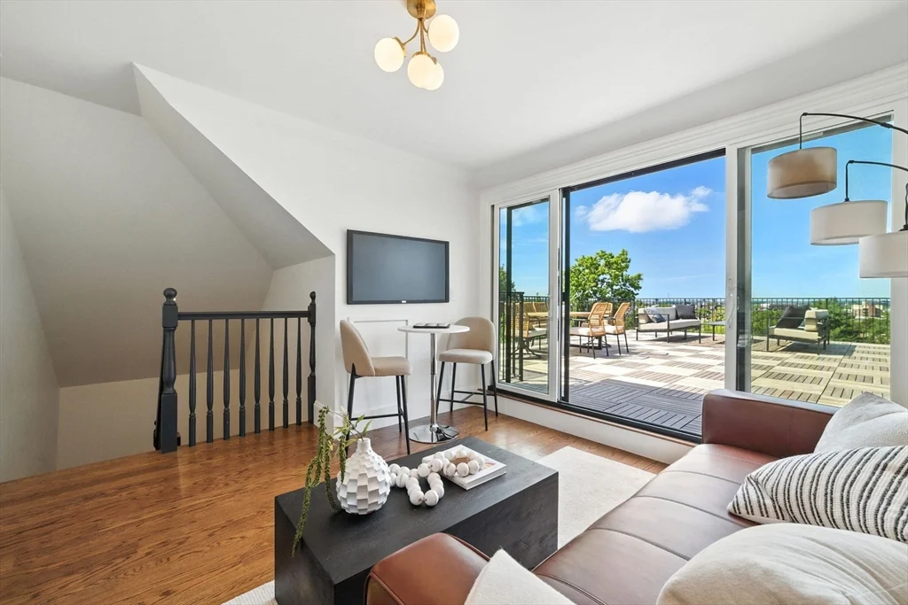 4 bed, 3 bath apartment for rent at 197 Winchester St Unit 197, Coolidge Corner — photo 24 of 42