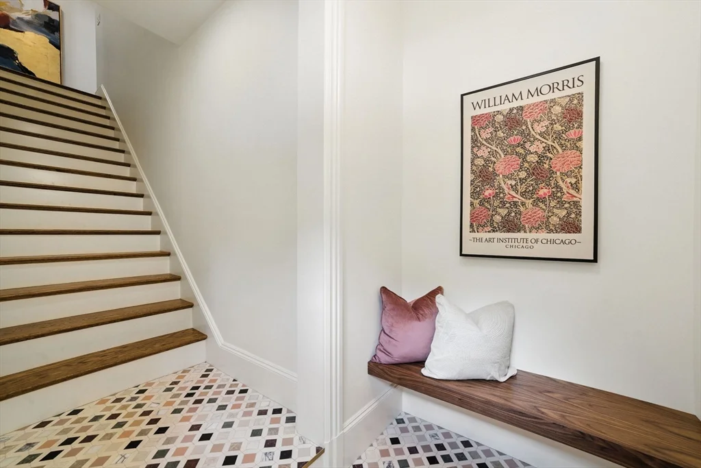 4 bed, 3 bath apartment for rent at 197 Winchester St Unit 197, Coolidge Corner — photo 4 of 42
