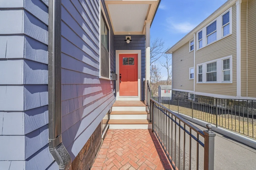 4 bed, 3 bath apartment for rent at 197 Winchester St Unit 197, Coolidge Corner — photo 3 of 42