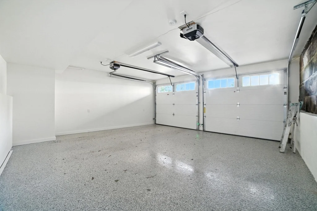 4 bed, 3 bath apartment for rent at 197 Winchester St Unit 197, Coolidge Corner — photo 37 of 42