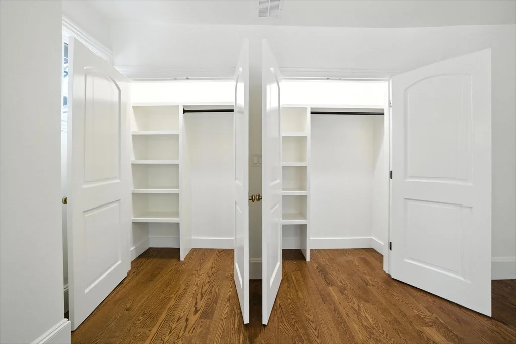 4 bed, 3 bath apartment for rent at 197 Winchester St Unit 197, Coolidge Corner — photo 13 of 42