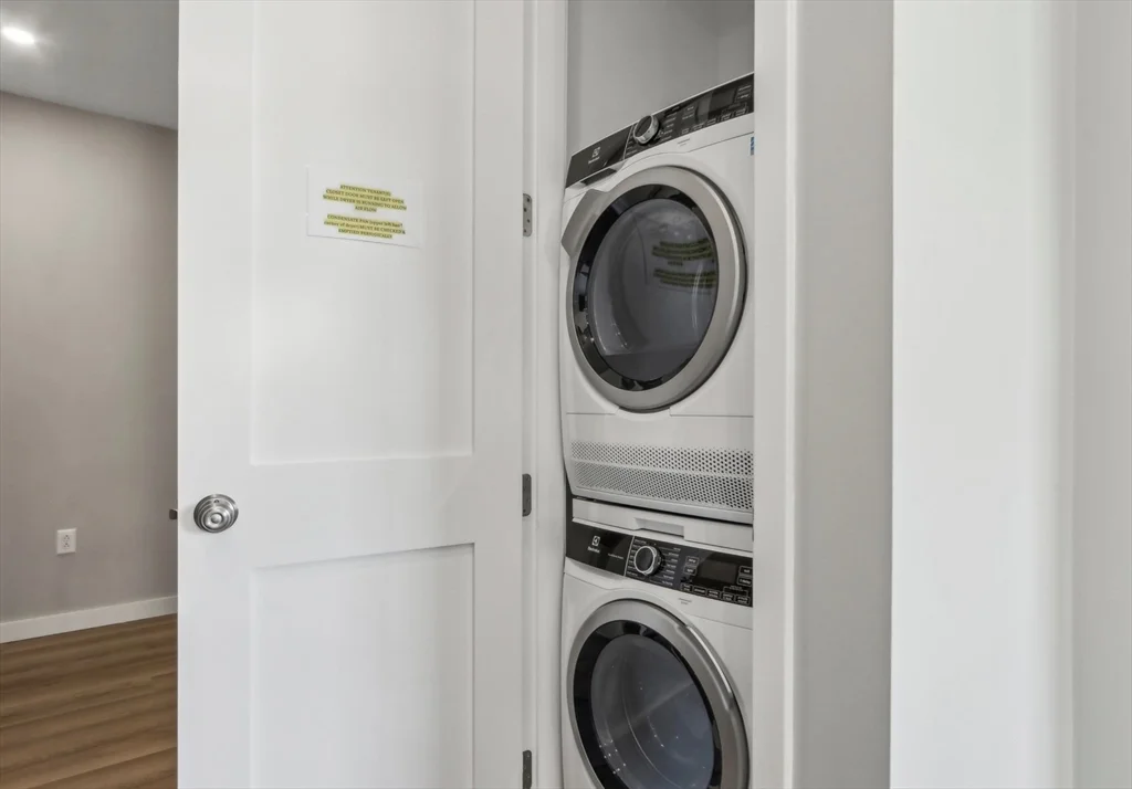 1 bed, 1 bath apartment for rent at 1970 Dorchester Ave Unit 204, Dorchester — photo 8 of 8
