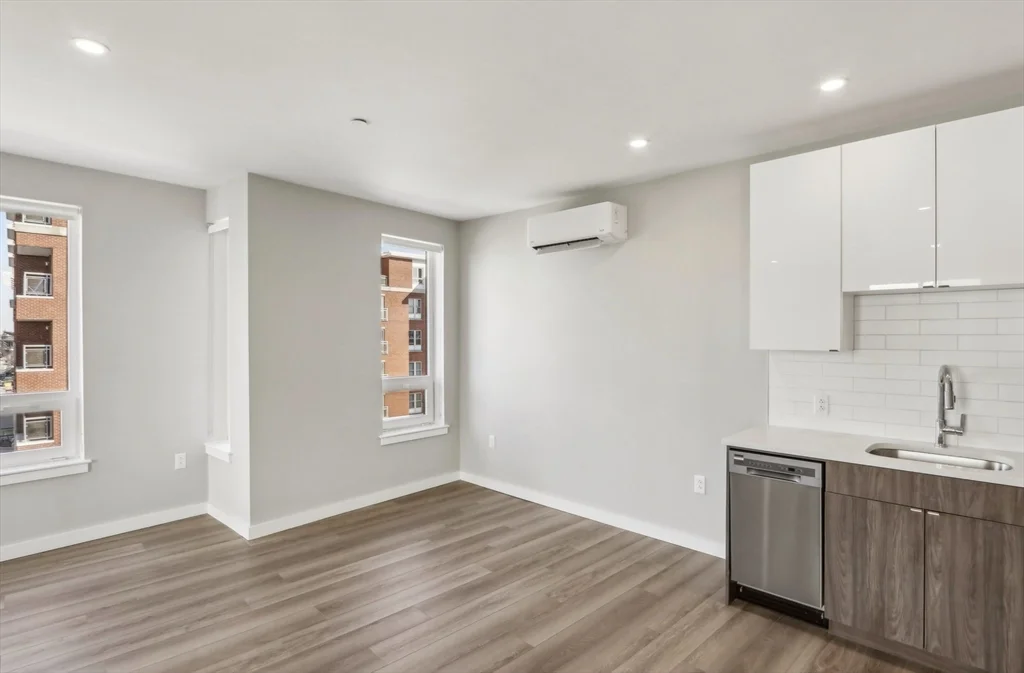 1 bed, 1 bath apartment for rent at 1970 Dorchester Ave Unit 204, Dorchester — photo 3 of 8