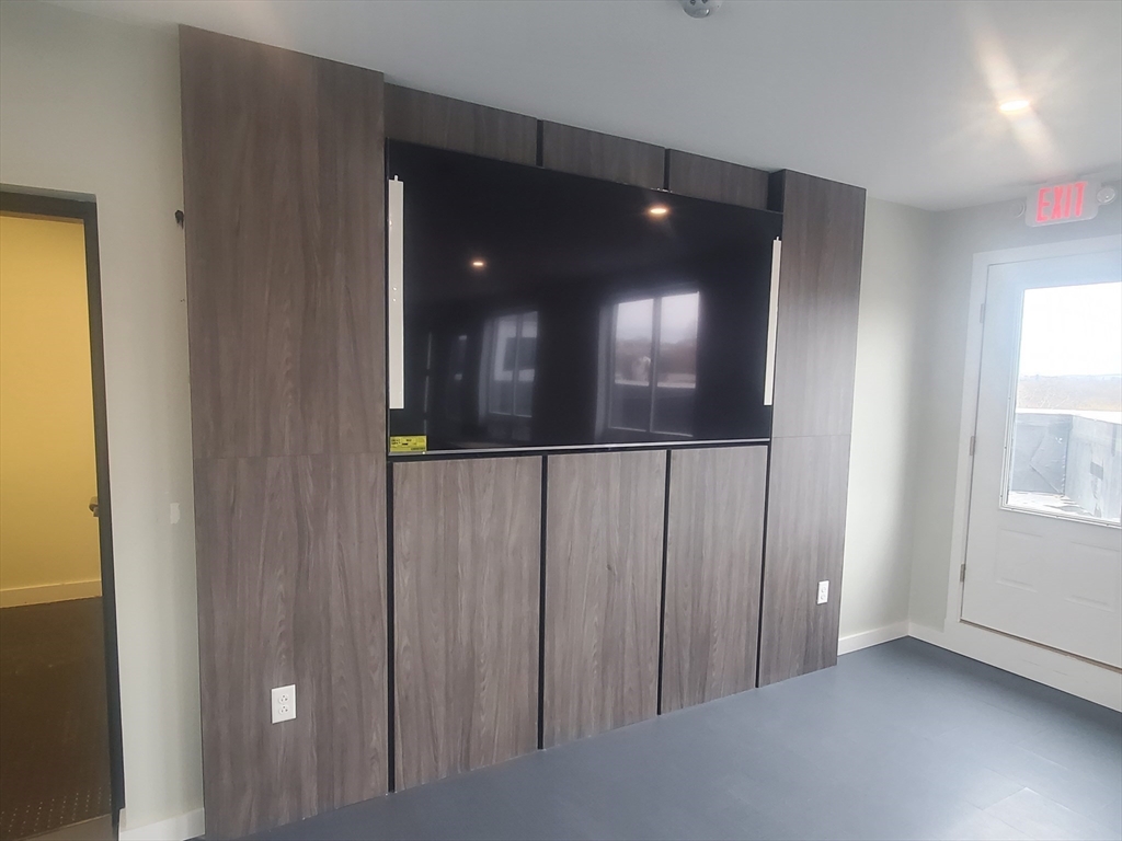Studio bed, 1 bath apartment for rent at 1970 Dorchester Ave Unit 302, Dorchester — photo 11 of 17