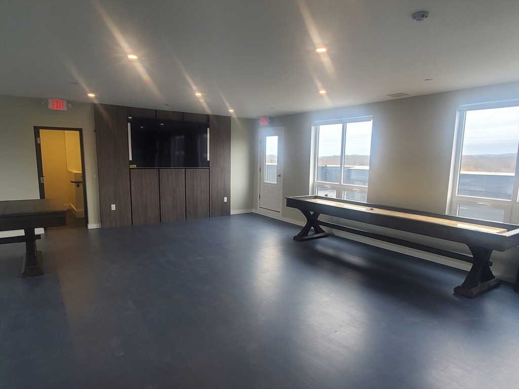Studio bed, 1 bath apartment for rent at 1970 Dorchester Ave Unit 302, Dorchester — photo 10 of 17
