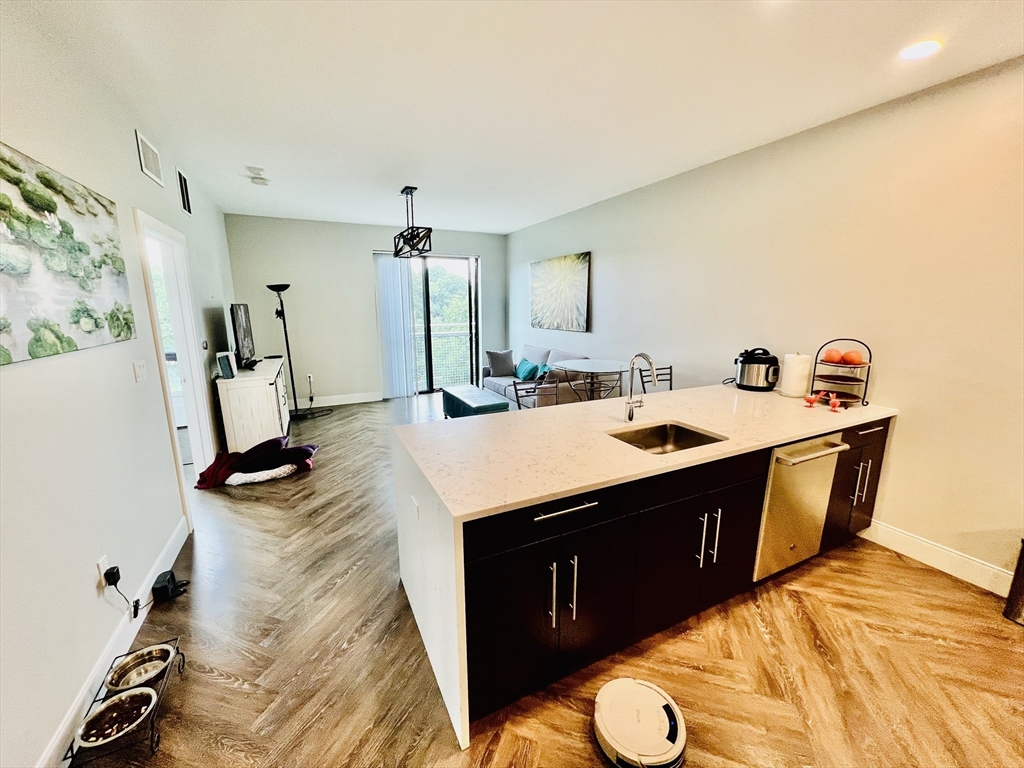 1 bed, 1 bath apartment for rent at 1973 Dorchester Ave Unit 5001, Dorchester — photo 3 of 16