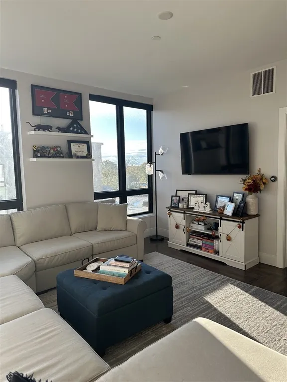 1 bed, 1 bath apartment for rent at 1973 Dorchester Ave Unit 5004, Dorchester — photo 7 of 18