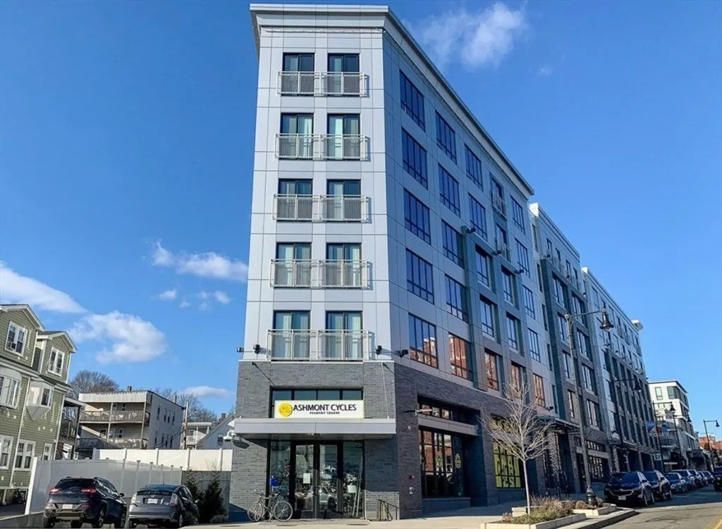 1 bed, 1 bath apartment for rent at 1973 Dorchester Ave Unit 5004, Dorchester