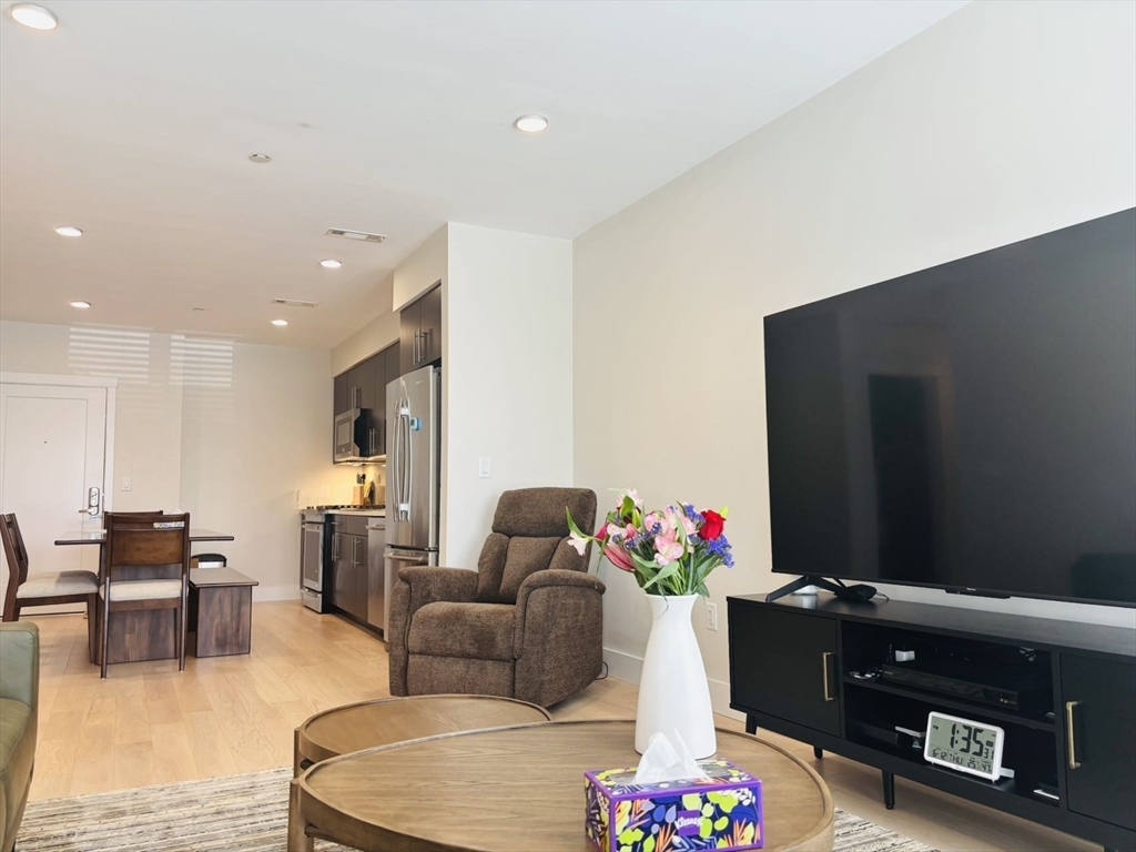 2 bed, 2 bath apartment for rent at 1975 Massachusetts Ave Unit 301, North Cambridge — photo 2 of 19