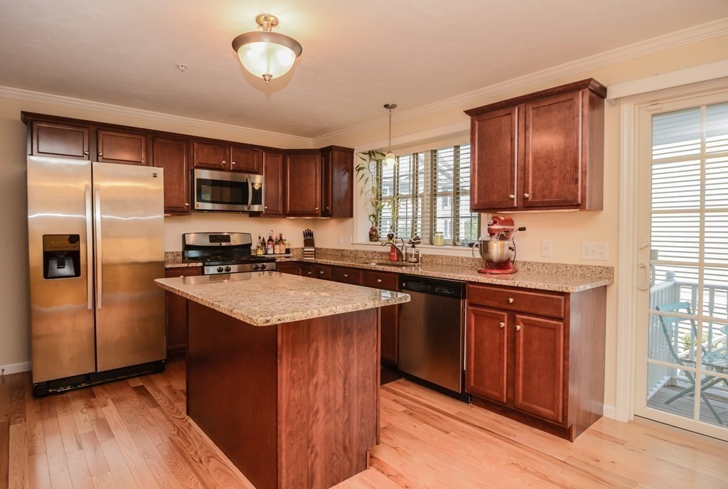 2 bed, 1 bath apartment for rent at 1975 Middlesex St Unit 23, Lowell — photo 5 of 24