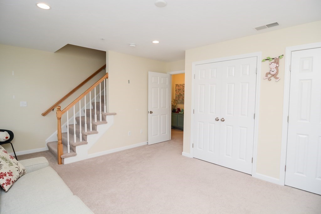 2 bed, 1 bath apartment for rent at 1975 Middlesex St Unit 23, Lowell — photo 21 of 24