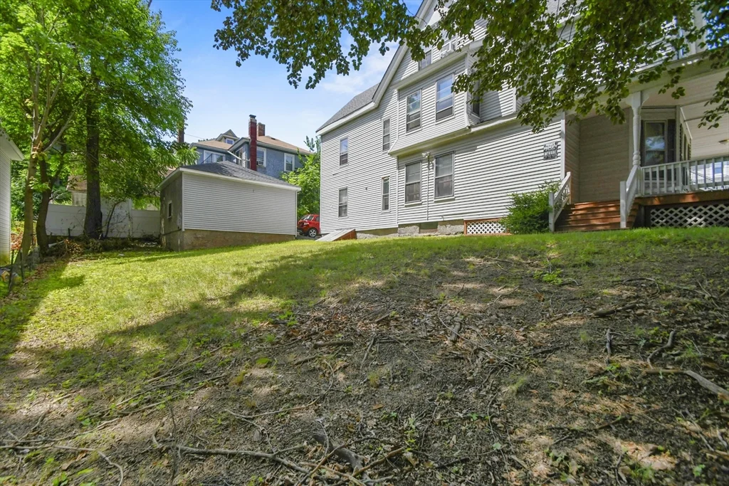 3 bed, 1 bath apartment for rent at 198-200 Blossom St Unit 2, Fitchburg — photo 5 of 15