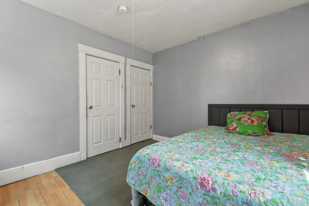 3 bed, 1 bath apartment for rent at 198-200 Blossom St Unit 2, Fitchburg — photo 10 of 15