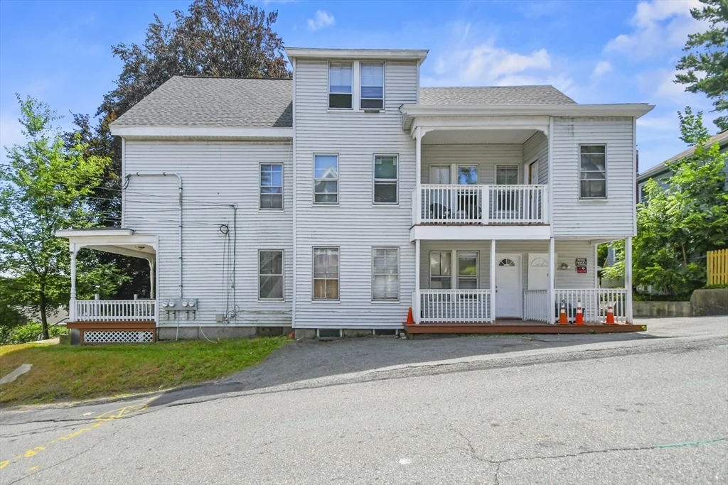 3 bed, 1 bath apartment for rent at 198-200 Blossom St Unit 2, Fitchburg — photo 3 of 15