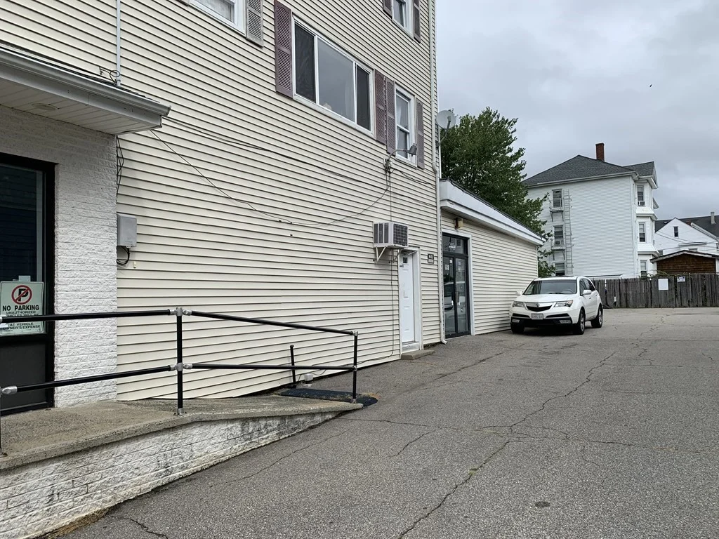 Studio bed, 1 bath apartment for rent at 198-200 Brightman St Unit 1, Fall River — photo 2 of 10
