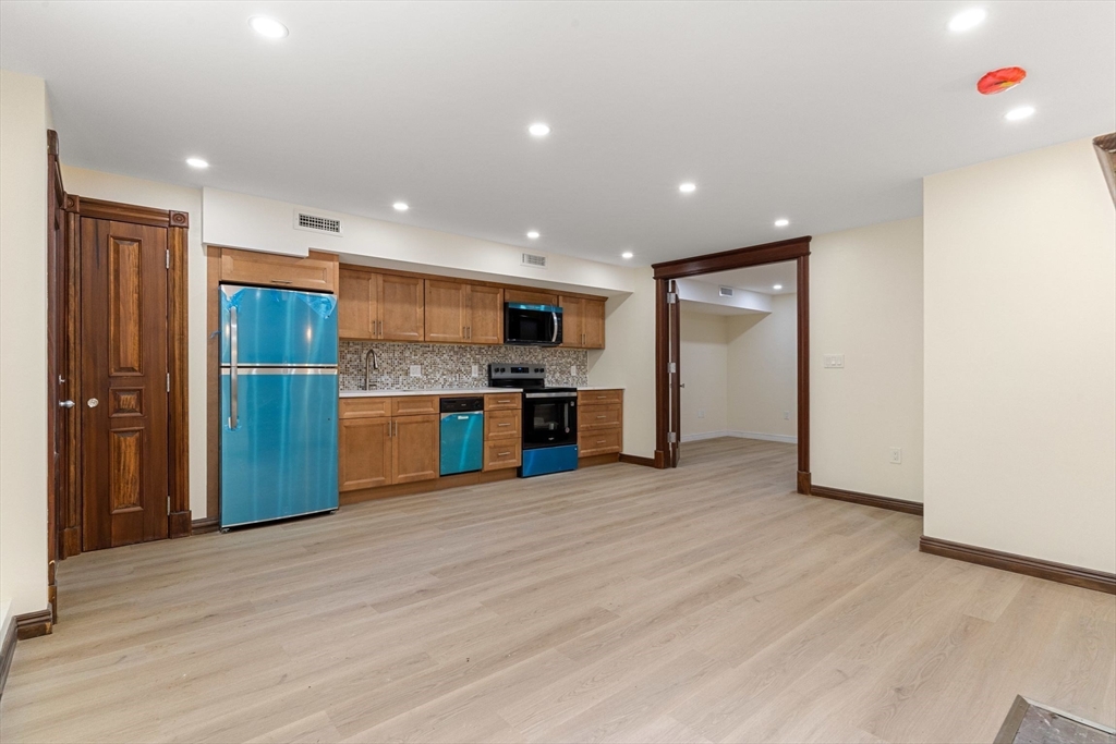 1 bed, 1 bath apartment for rent at 198 Beacon St Unit A, Back Bay — photo 4 of 10