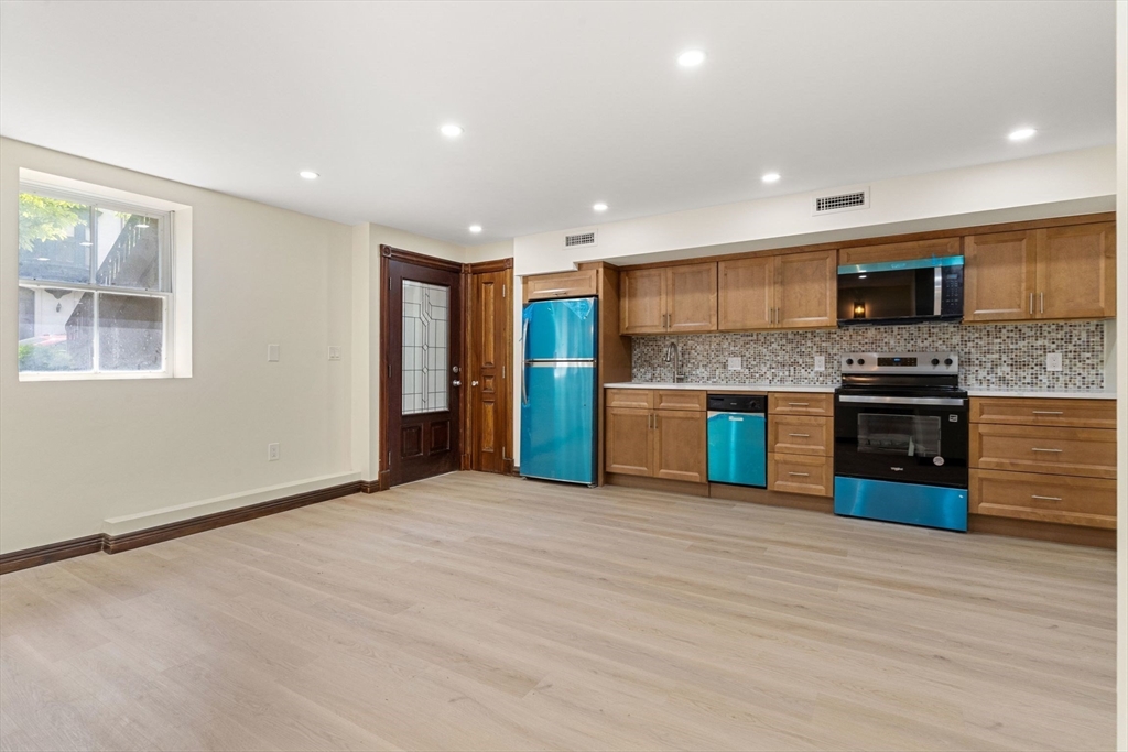 1 bed, 1 bath apartment for rent at 198 Beacon St Unit A, Back Bay — photo 5 of 10