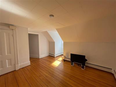 1 bed, 1 bath apartment for rent at 198 Cedar St Unit 3, Powder House Square — photo 5 of 12