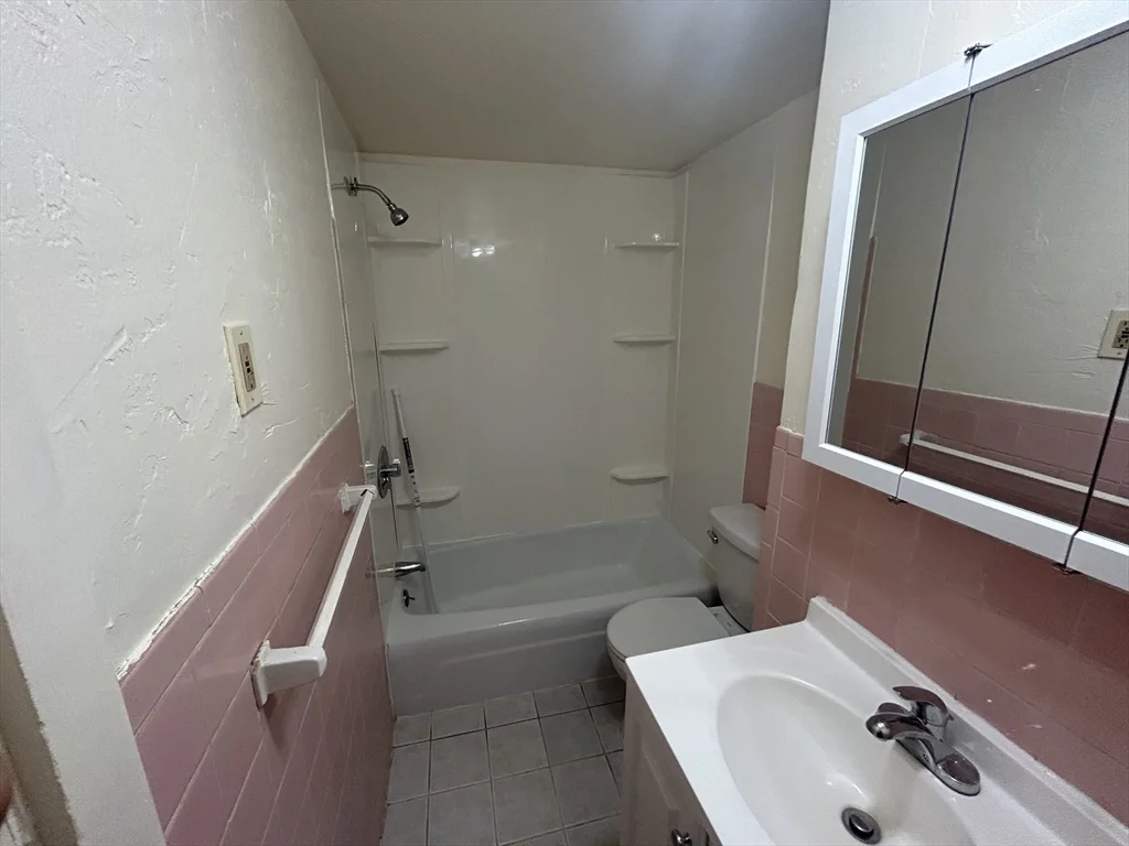 1 bed, 1 bath apartment for rent at 198 Clifton St Unit 2, Malden — photo 8 of 8