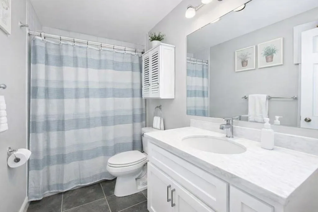 3 bed, 2 bath apartment for rent at 198 Cohasset St Unit 198, Worcester — photo 6 of 9