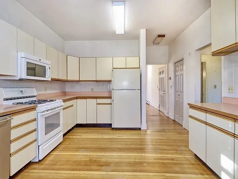 2 bed, 2 bath apartment for rent at 198 Franklin St Unit A, Stoneham — photo 9 of 11
