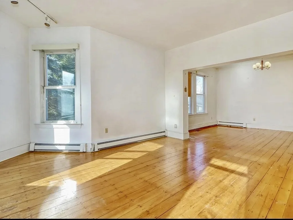 2 bed, 2 bath apartment for rent at 198 Franklin St Unit A, Stoneham — photo 5 of 11