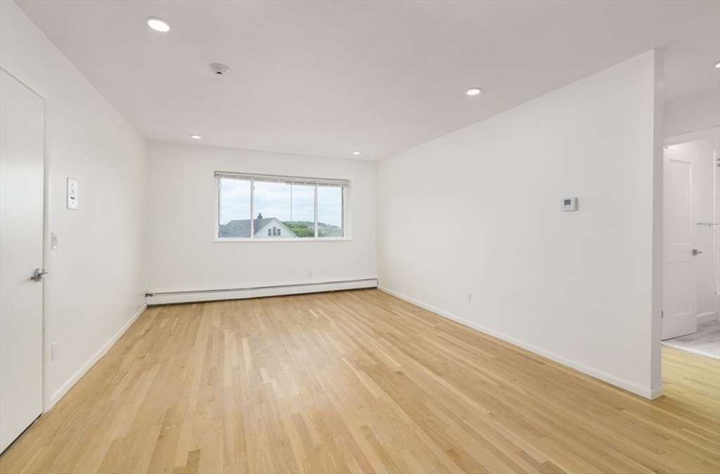 2 bed, 1 bath apartment for rent at 198 Hillside St Unit 1, Mission Hill — photo 4 of 6