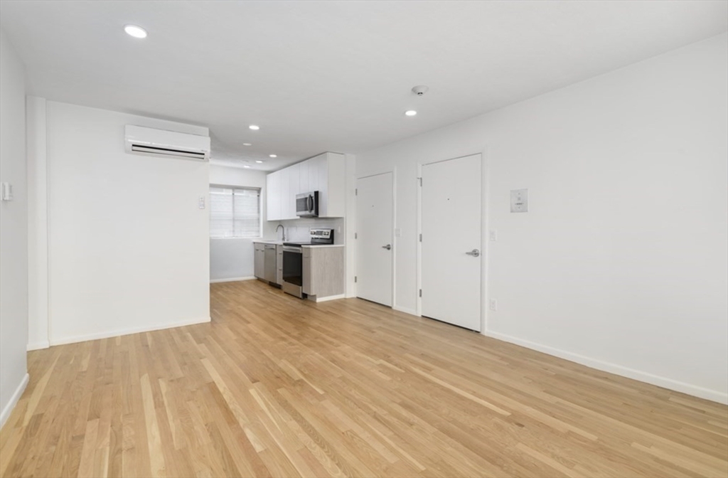 2 bed, 1 bath apartment for rent at 198 Hillside St Unit 1, Mission Hill — photo 3 of 6