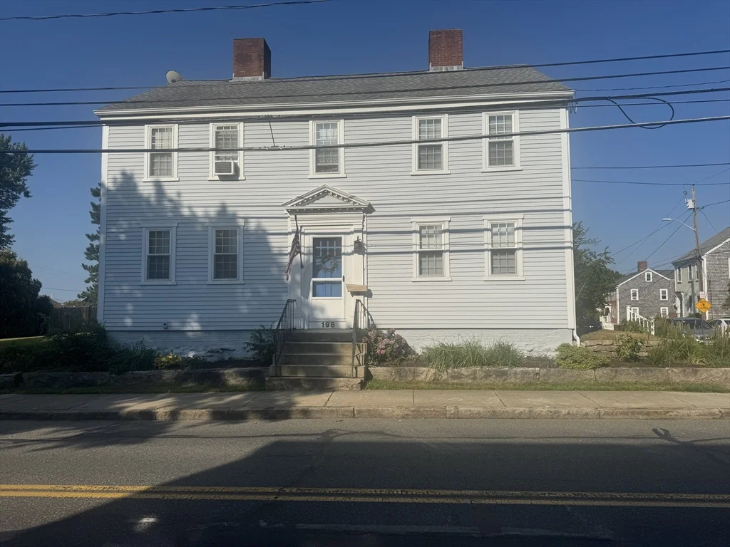 1 bed, 1 bath apartment for rent at 198 Main St Unit 1, East Fairhaven — photo 3 of 23
