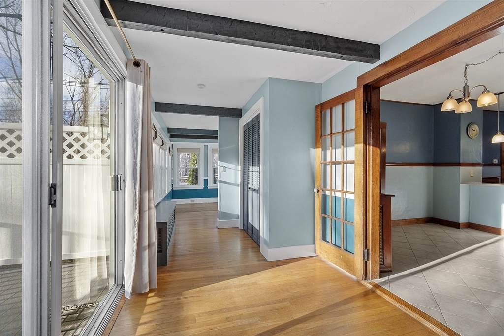 3 bed, 1 bath apartment for rent at 198 Main St Unit 1, Rockport — photo 8 of 25