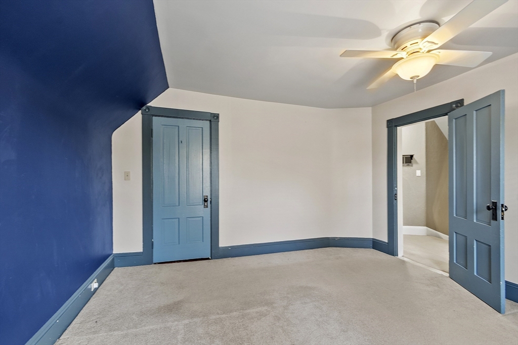 3 bed, 1 bath apartment for rent at 198 Main St Unit 1, Rockport — photo 13 of 25