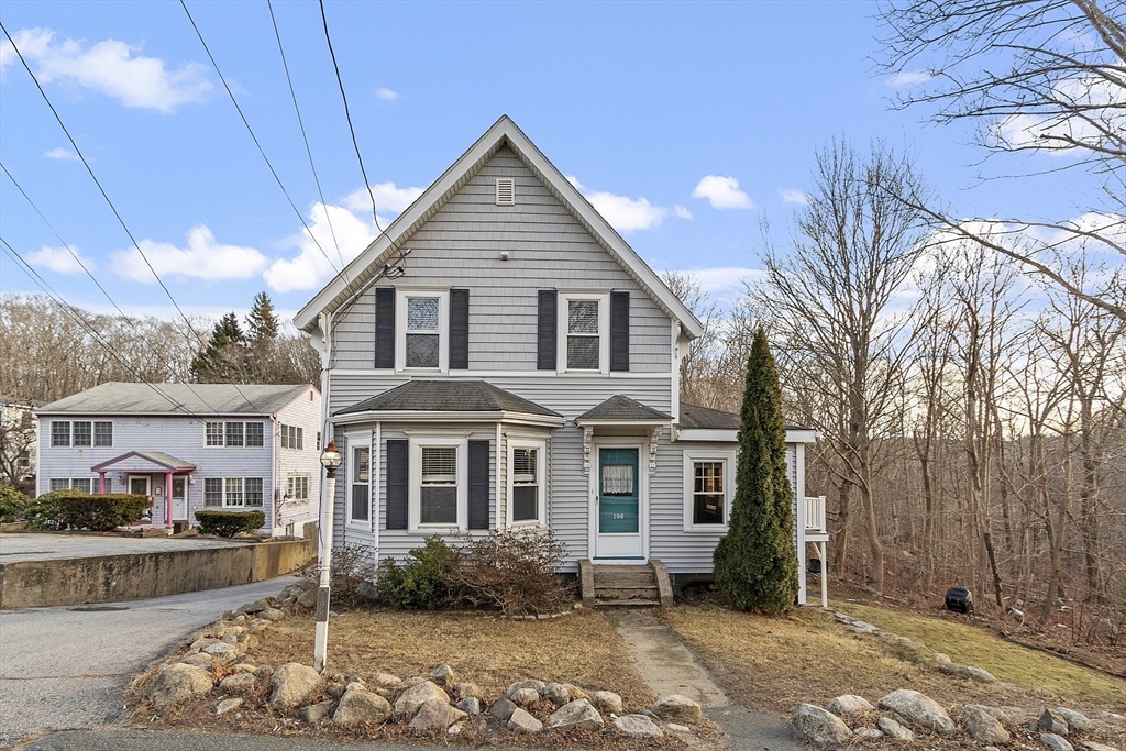3 bed, 1 bath apartment for rent at 198 Main St Unit 1, Rockport — photo 19 of 25