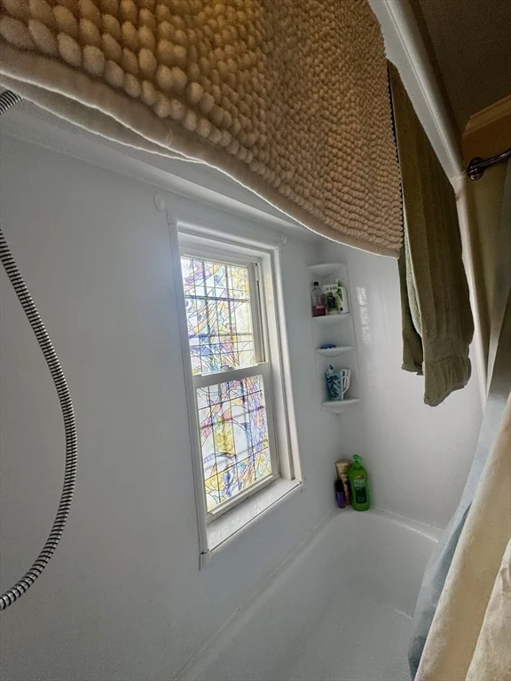 1 bed, 1 bath apartment for rent at 198 Main St Unit 2, East Fairhaven — photo 14 of 27
