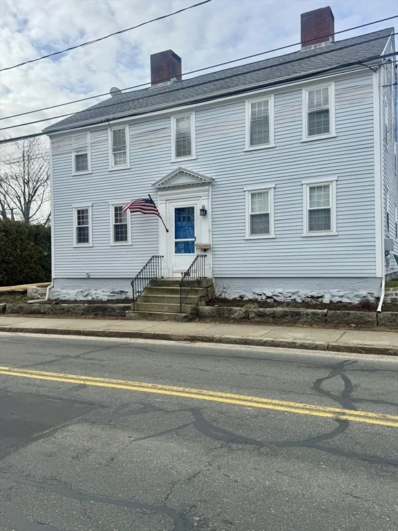 1 bed, 1 bath apartment for rent at 198 Main St Unit 2, East Fairhaven