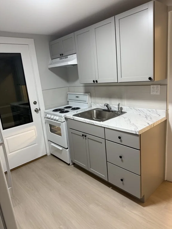 1 bed, 1 bath apartment for rent at 198 Main St Unit 2 South, Fairhaven — photo 8 of 20