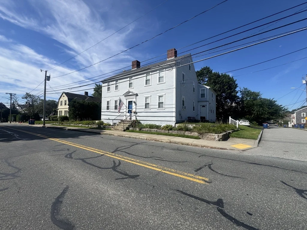 1 bed, 1 bath apartment for rent at 198 Main St Unit 2 South, Fairhaven — photo 2 of 20