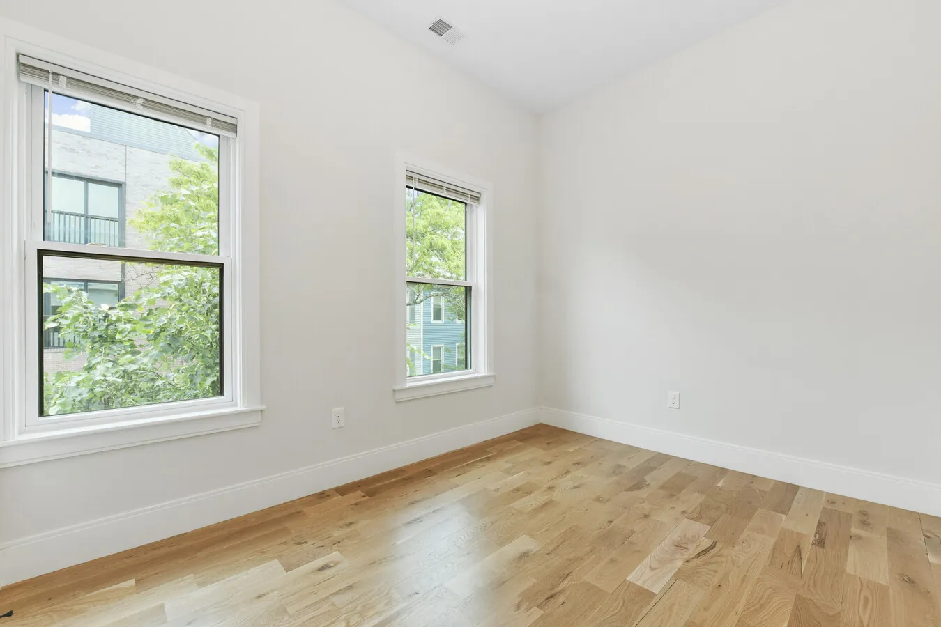 3 bed, 2 bath apartment for rent at 198 Maverick St Unit 1, East Boston — photo 18 of 25