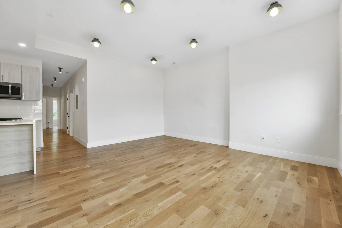 3 bed, 2 bath apartment for rent at 198 Maverick St Unit 1, East Boston — photo 23 of 25