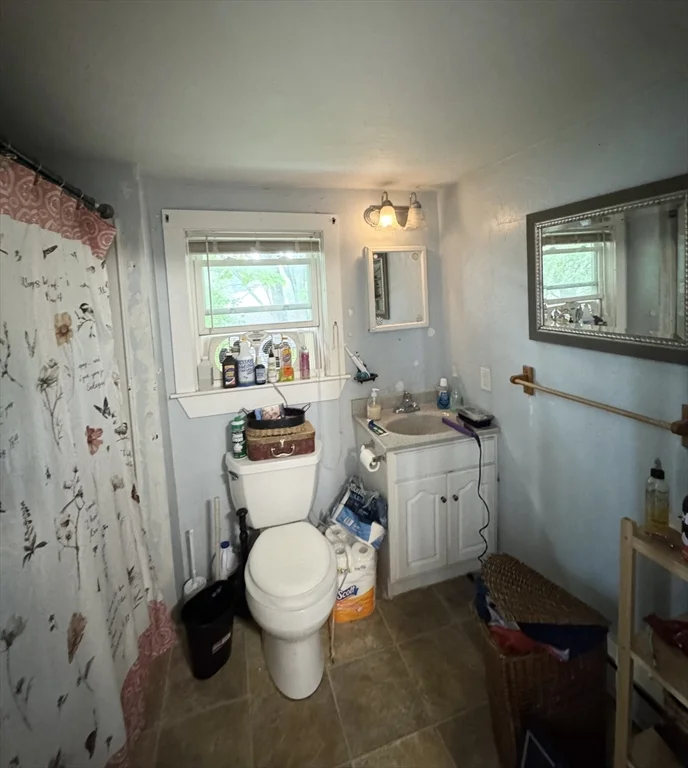 1 bed, 1 bath apartment for rent at 198 Reed St Unit 3, Rockland — photo 2 of 7
